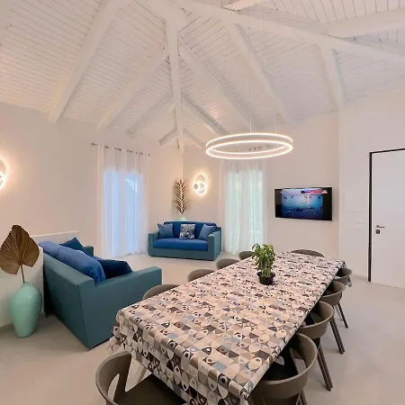 Acquamarina ליגננו סביאדורו