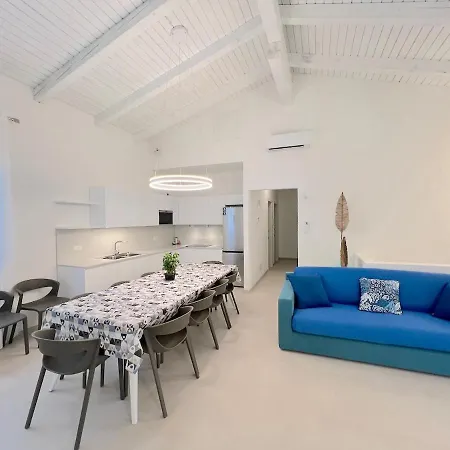 Acquamarina Feriehus *